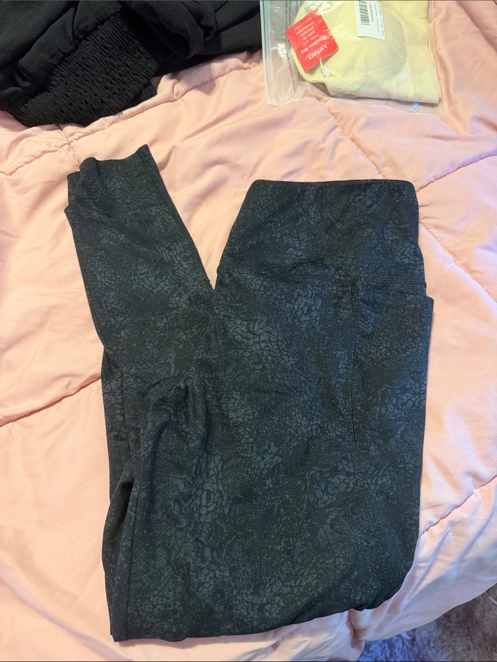 Danskin Black Textured-Print Leggings